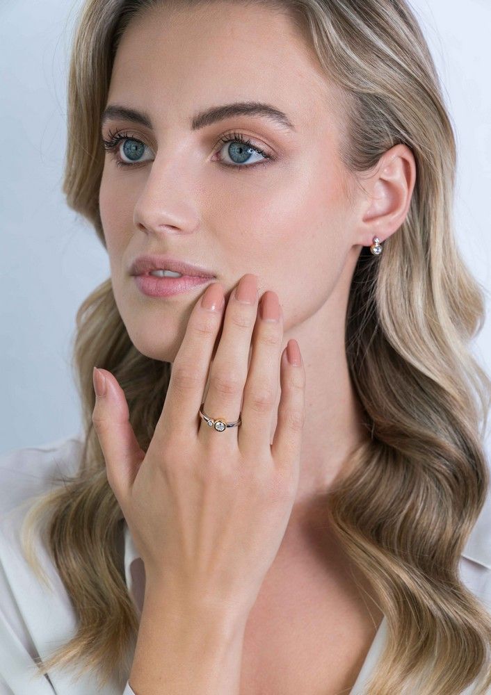 ZINZI zilveren ring 14K geelverguld rond wit 6mm ZIR2146