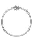 Pandora Moments Snake Chain Armband met Marvel The Avengers Logo Sluiting 590784C00, exclusief en kwalitatief hoogwaardig. Ontdek nu!