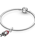 Pandora Marvel The Avengers Black Widow Hangende Bedel 790785C01, exclusief en kwalitatief hoogwaardig. Ontdek nu!