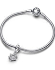 Pandora Sparkling Pet Paw Print Hangende Bedel 792247C01, exclusief en kwalitatief hoogwaardig. Ontdek nu!