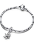 Pandora Sparkling Herbarium Cluster Dangle Charm 792382C01, exclusief en kwalitatief hoogwaardig. Ontdek nu!