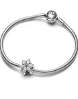 Pandora Sparkling Herbarium Cluster Bedel 792623C01, exclusief en kwalitatief hoogwaardig. Ontdek nu!