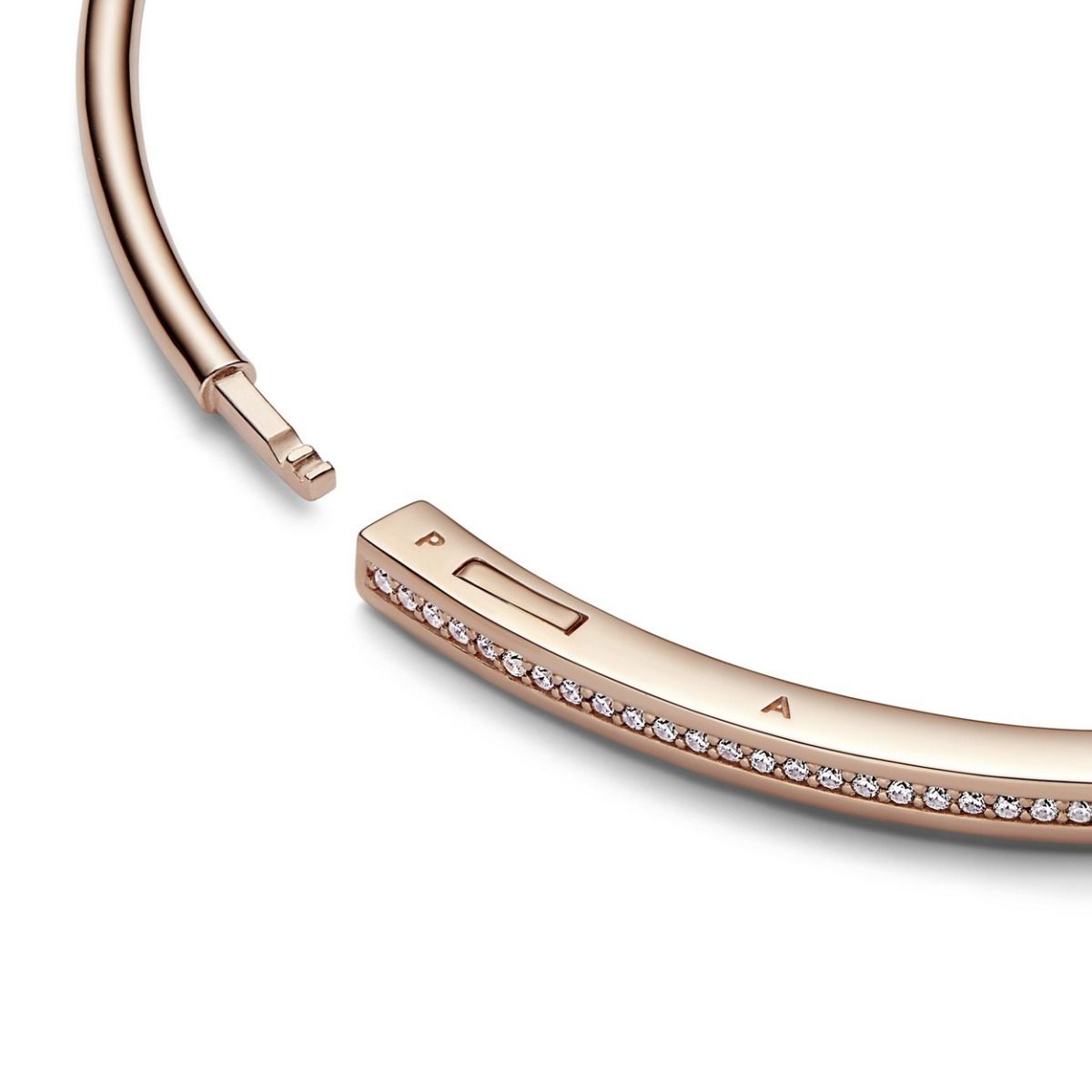 Pandora Signature rose bangle armband met zirkonia 582313C01, exclusief en kwalitatief hoogwaardig. Ontdek nu!