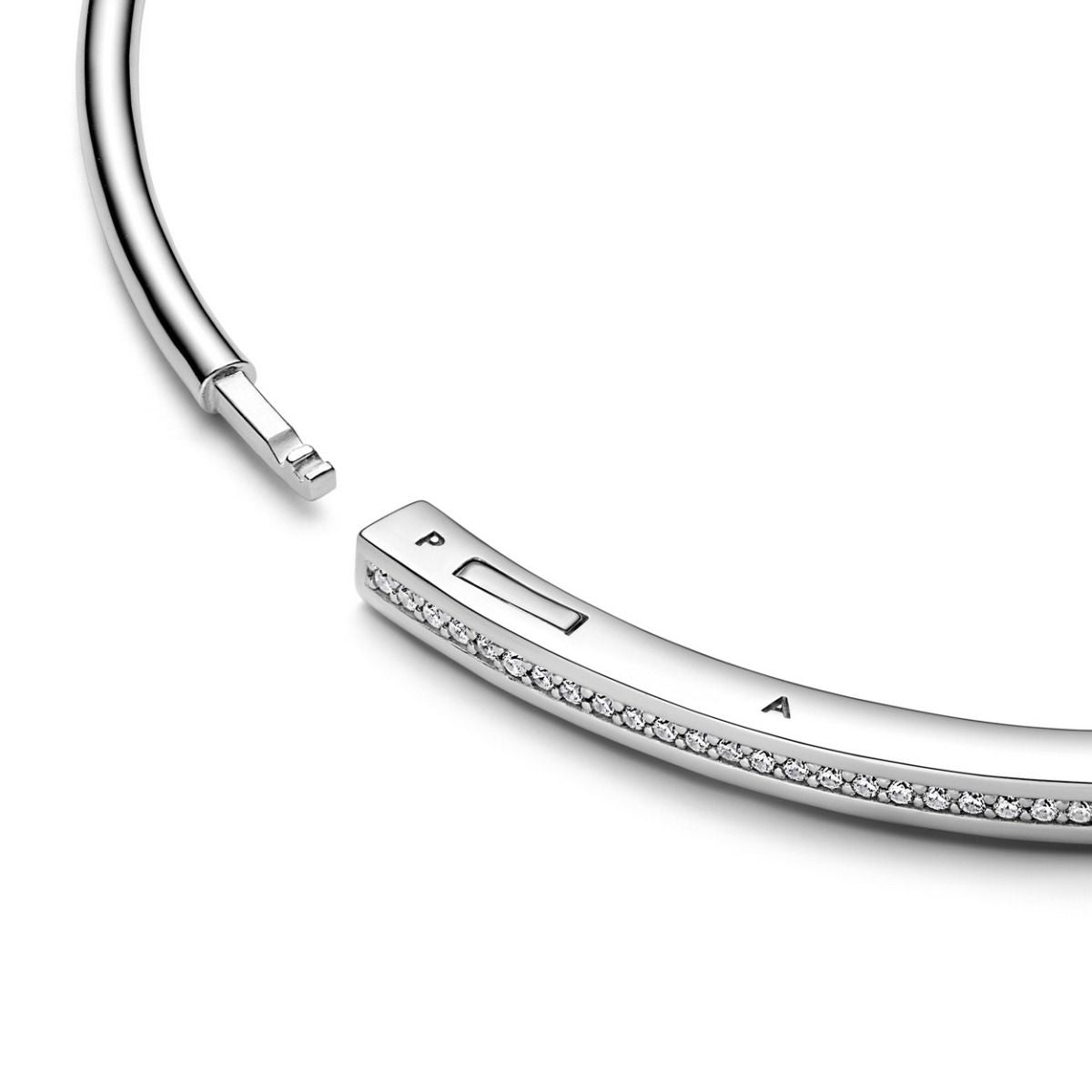 Pandora Signature armband met zirkonia 592313C01, exclusief en kwalitatief hoogwaardig. Ontdek nu!