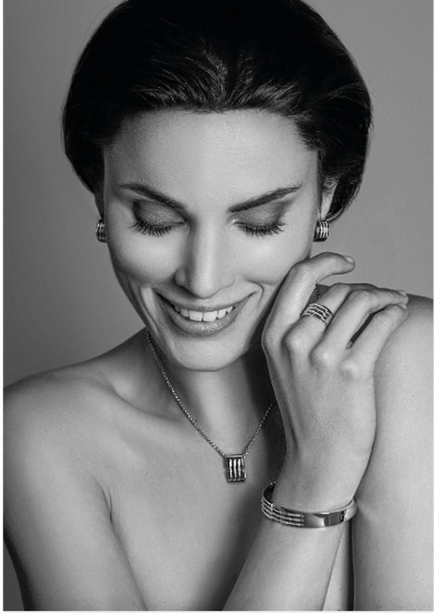 Mart Visser by Zinzi zilveren strakke bangle armband 11mm, drie banen bezet met witte zirkonia's MVA18, exclusief en kwalitatief hoogwaardig. Ontdek nu!