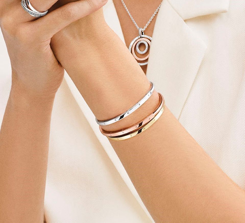 Pandora Pandora Signature I-D bangle 569493C00, exclusief en kwalitatief hoogwaardig. Ontdek nu!