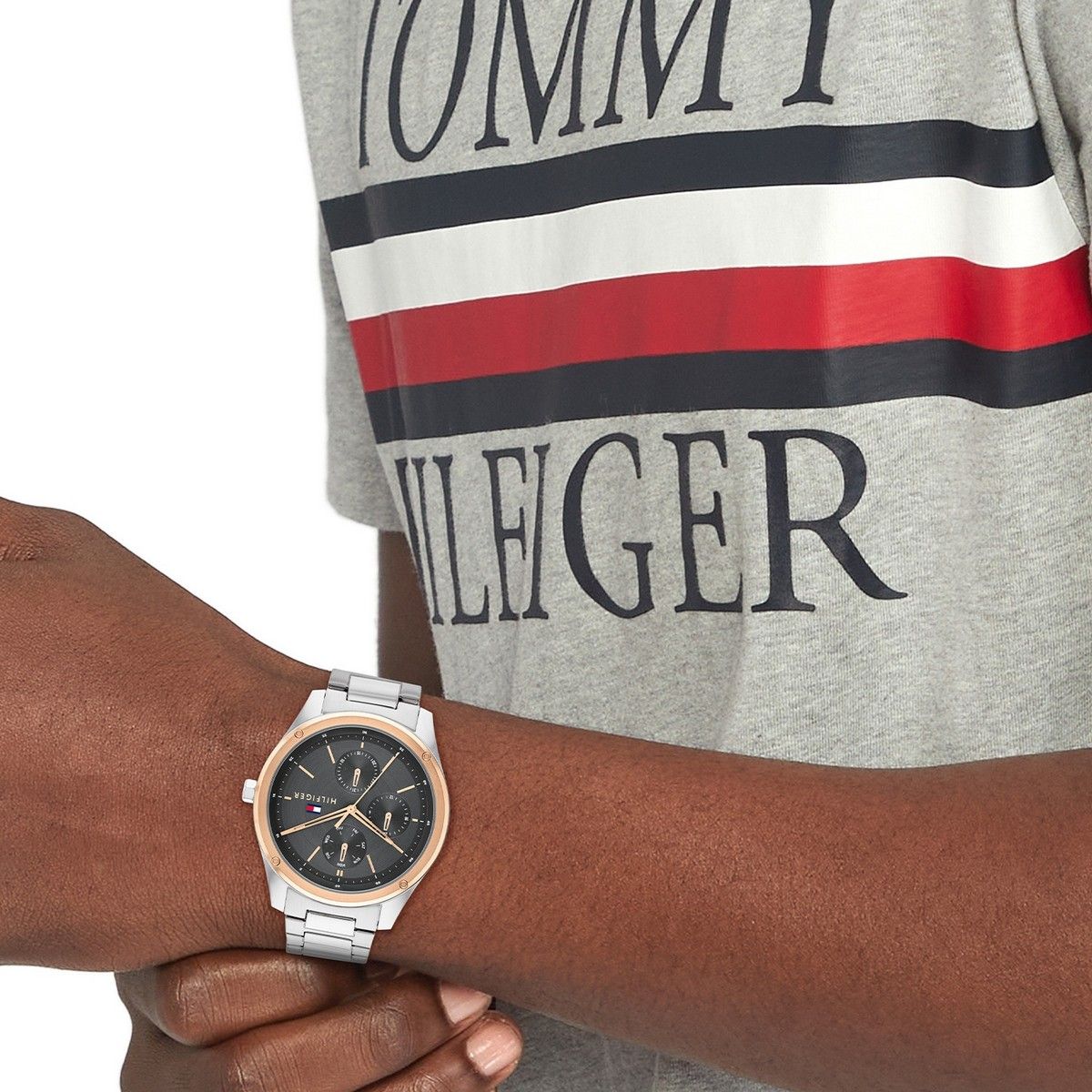 Tommy Hilfiger TH1710541 Horloge Heren Zilverkleurig 43mm, exclusief en kwalitatief hoogwaardig. Ontdek nu!