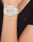 Tommy Hilfiger TH1782574 Horloge Dames Zilverkleurig 38mm, exclusief en kwalitatief hoogwaardig. Ontdek nu!