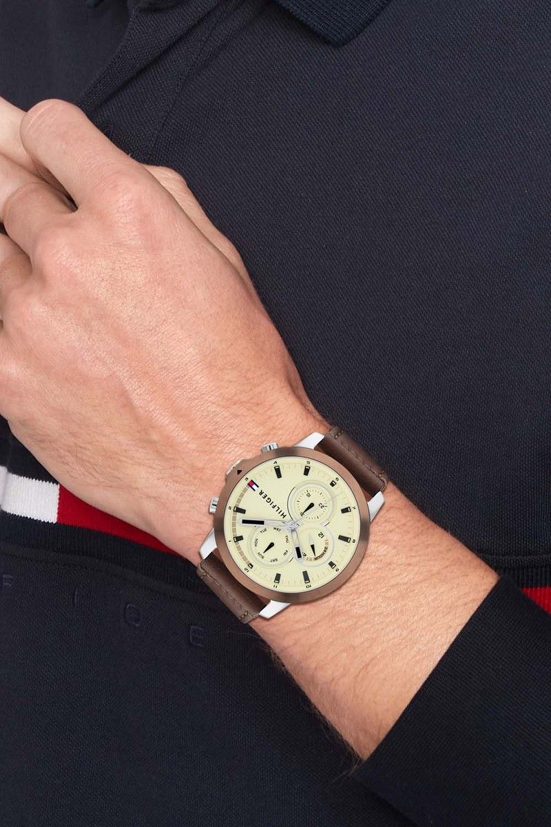 Tommy Hilfiger TH1792053 Horloge Heren Bruin 46mm, exclusief en kwalitatief hoogwaardig. Ontdek nu!