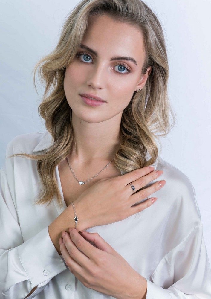 Zinzi zilveren ketting met hartjes zirkonia's-zilver 42-45cm ZIC2137, exclusief en kwalitatief hoogwaardig. Ontdek nu!