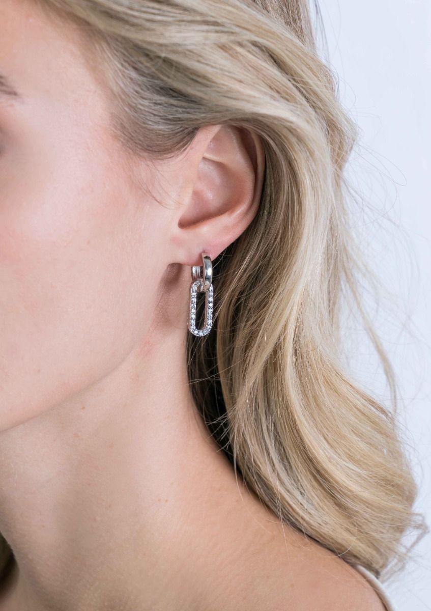 Zinzi zilveren oorbedels 20mm ovale vorm witte zirkonia's ZICH2156, exclusief en kwalitatief hoogwaardig. Ontdek nu!