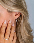 Zinzi zilveren fantasie oorringen 15mm met scharniersluiting, bezet met witte zirkonia's ZIO2327, exclusief en kwalitatief hoogwaardig. Ontdek nu!