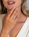 Zinzi zilveren ring met gedraaid effect, bezet met witte zirkonia's ZIR2295, exclusief en kwalitatief hoogwaardig. Ontdek nu!