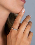 Zinzi zilveren multi-look ring glad gedraaide buis met witte zirkonia's ZIR2324, exclusief en kwalitatief hoogwaardig. Ontdek nu!